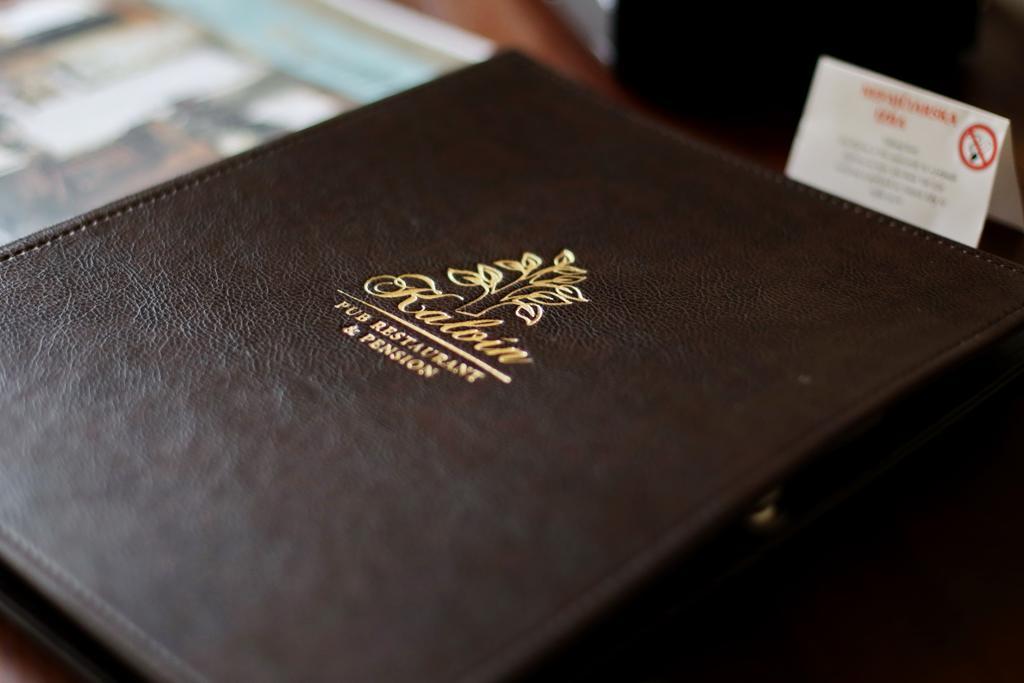 Kalvin Restaurant & Pension Rastislavice 外观 照片