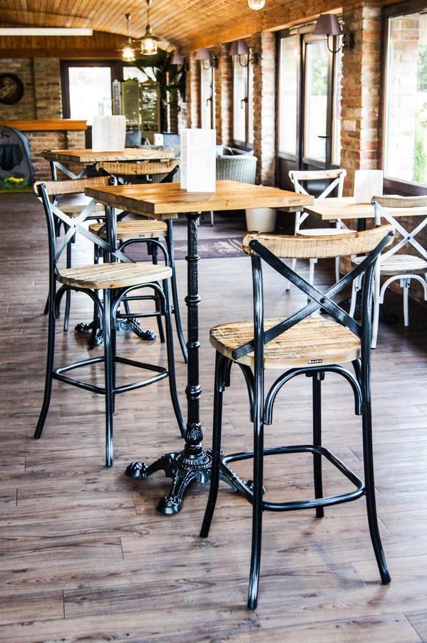 Kalvin Restaurant & Pension Rastislavice 外观 照片